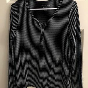 🌟3/$25🌟 black and white striped top